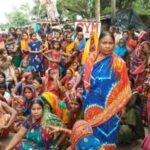 ବାଇକ ଧକ୍କାରେ ଯୁବକଙ୍କ ମୃତ୍ୟୁ ଘଟଣା, ମୃତକଙ୍କ ପତ୍ନୀକୁ ଚାକିରୀ ଓ ଅନ୍ୟାନ୍ୟ ଦାବିରେ ରାସ୍ତା ଅବରୋଧ, ତହସିଲଦାରଙ୍କ ପ୍ରତିଶ୍ରୁତି ପରେ ଆନ୍ଦୋଳନ ପ୍ରତ୍ୟାହୃତ