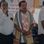 ଶିକ୍ଷକ ଙ୍କୁ ଦିଆଗଲା ବିଦାୟ କାଳୀନ ସମ୍ବର୍ଦ୍ଧନା।